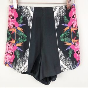 FINDERS KEEPERS | REVOLVE Tropical High Waist Gray Shorts Women’s Size Small